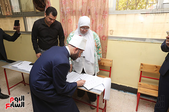 بدء التصويت فى لجان التجمع الخامس (17)