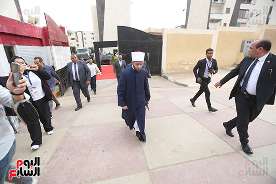 بدء التصويت فى لجان التجمع الخامس (12)