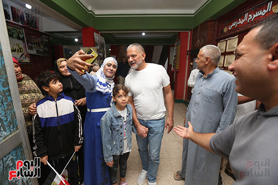 الفنان مجدى بدر  (1)