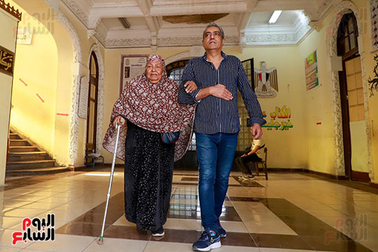 إقبال الناخبين الشباب بلجان مدرسة قصر الدوبارة (3)
