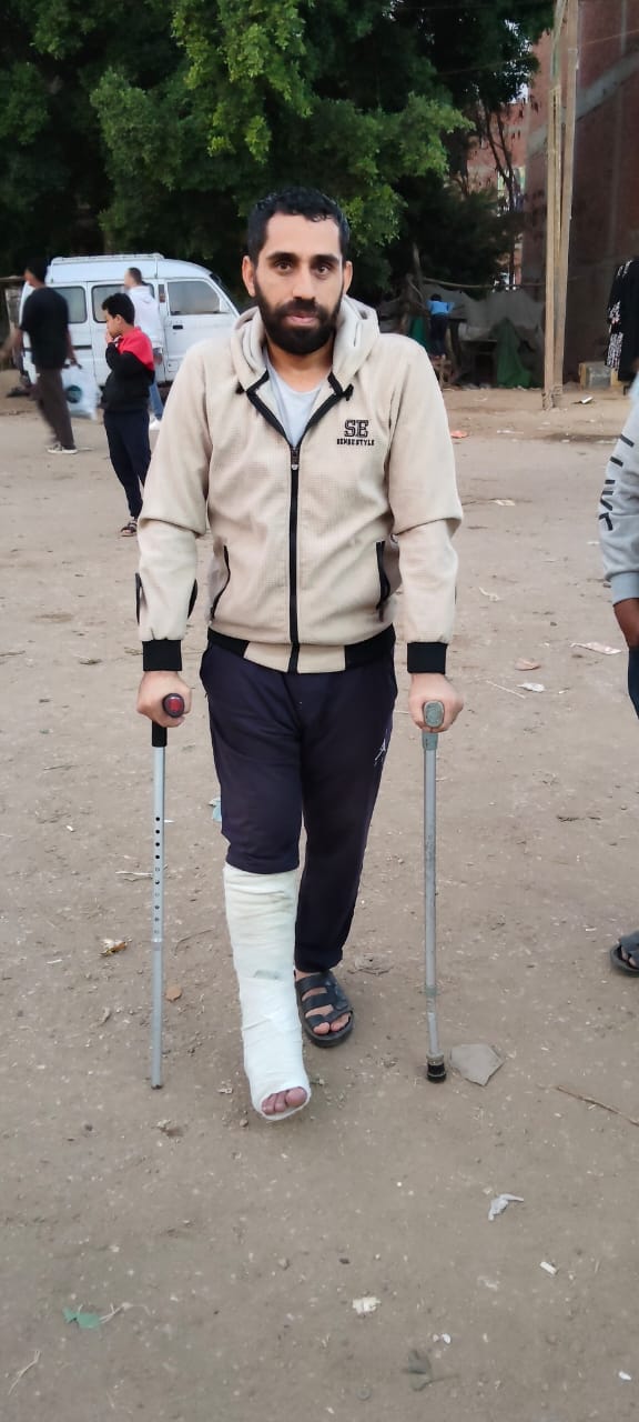 ناخب يتحدى الإصابة