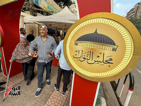 إقبال الناخبين الشباب بلجان مدرسة قصر الدوبارة (6)