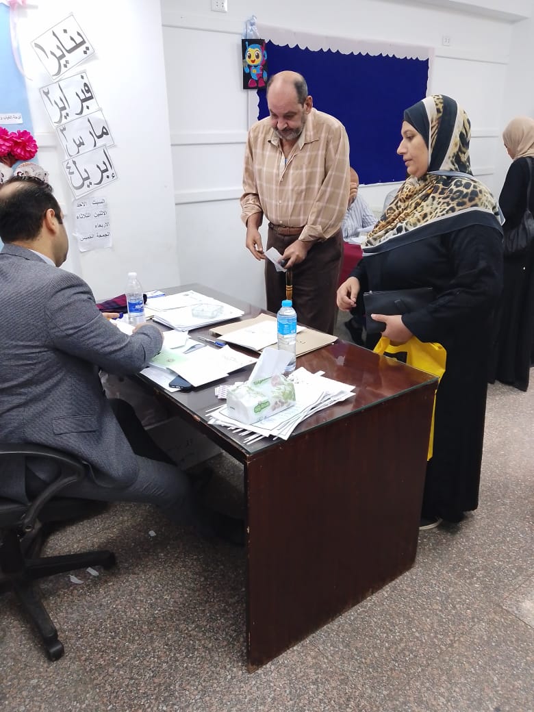 تزايد أعداد الناخبين في لجان عين شمس والمطرية قبل ساعة الراحة  (9)