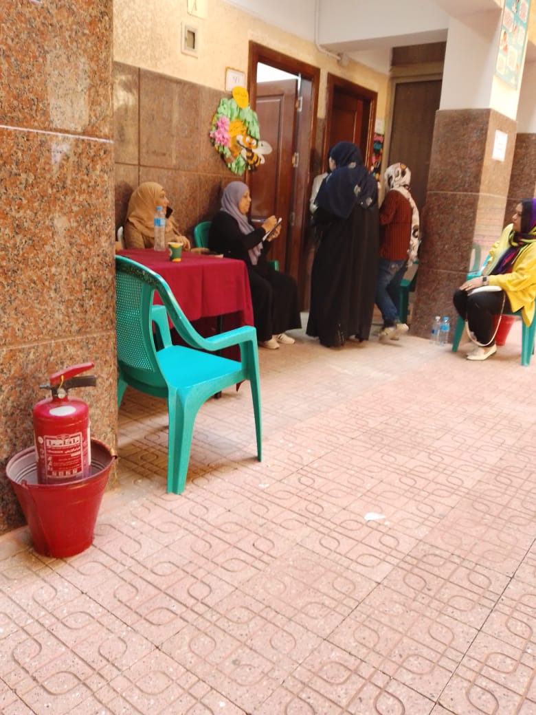 تزايد أعداد الناخبين في لجان عين شمس والمطرية قبل ساعة الراحة  (5)