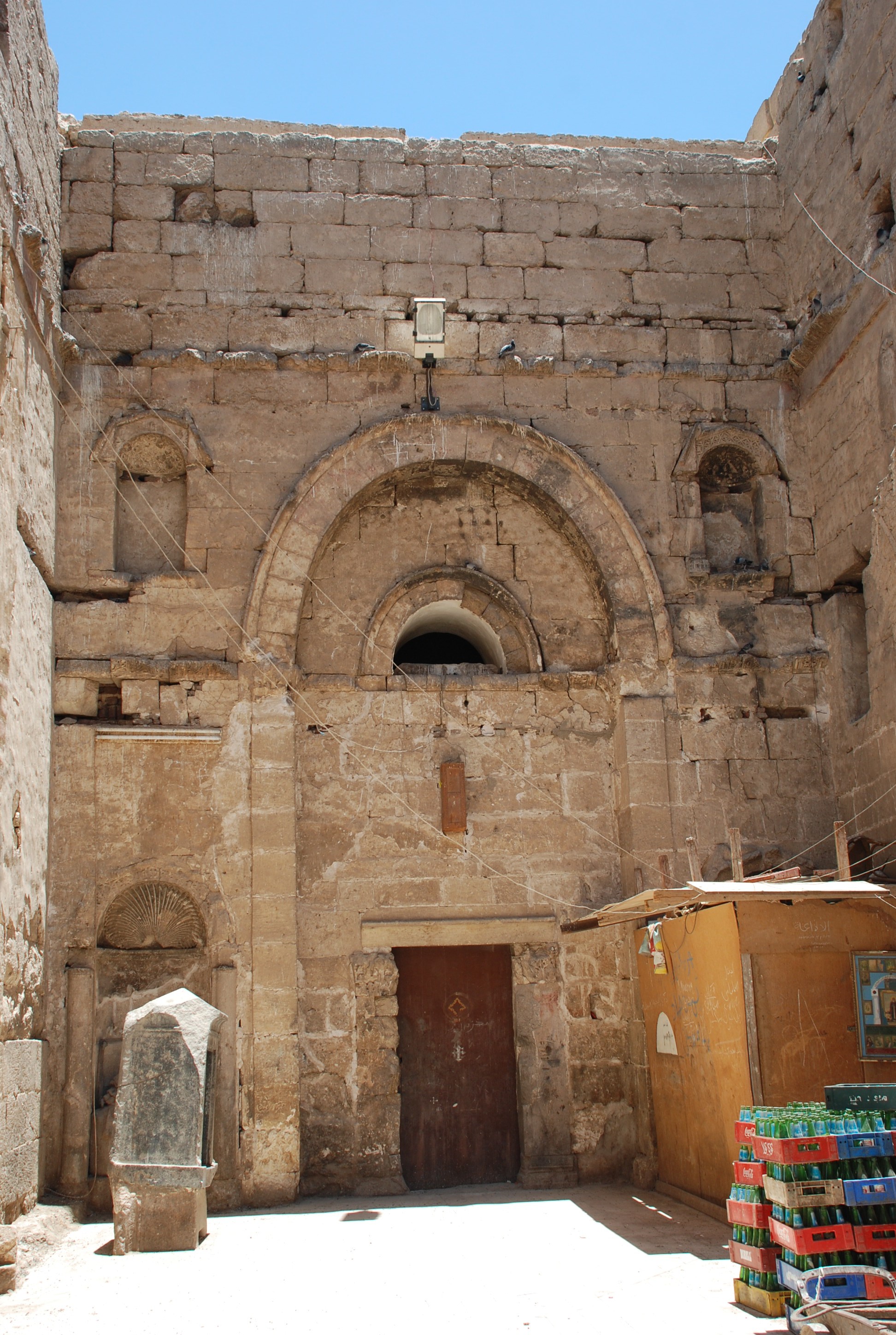 الدير الأبيض (3)