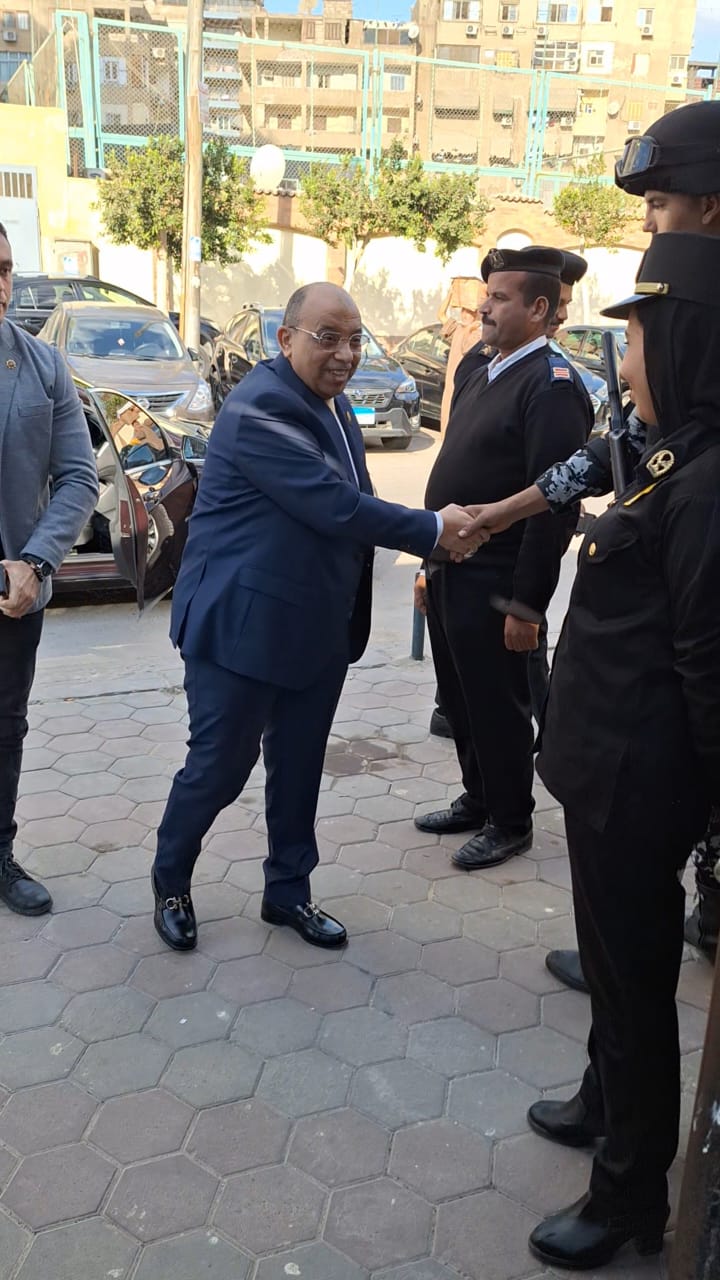 محمود شعراوي يدلي بصوته في انتخابات النواب (7)