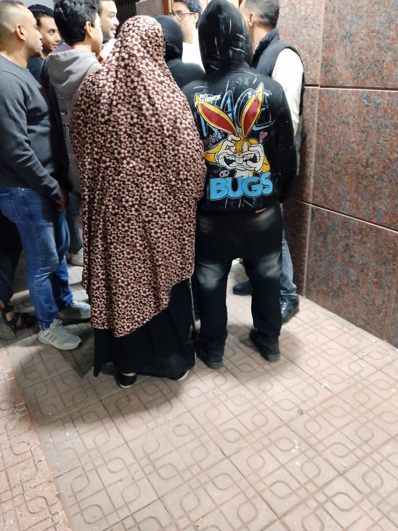 طابور نسائي أمام اللجان الانتخابية (5)