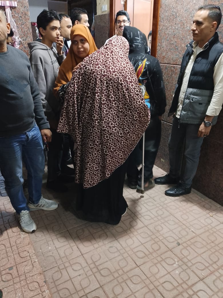 طابور نسائي أمام اللجان الانتخابية (6)