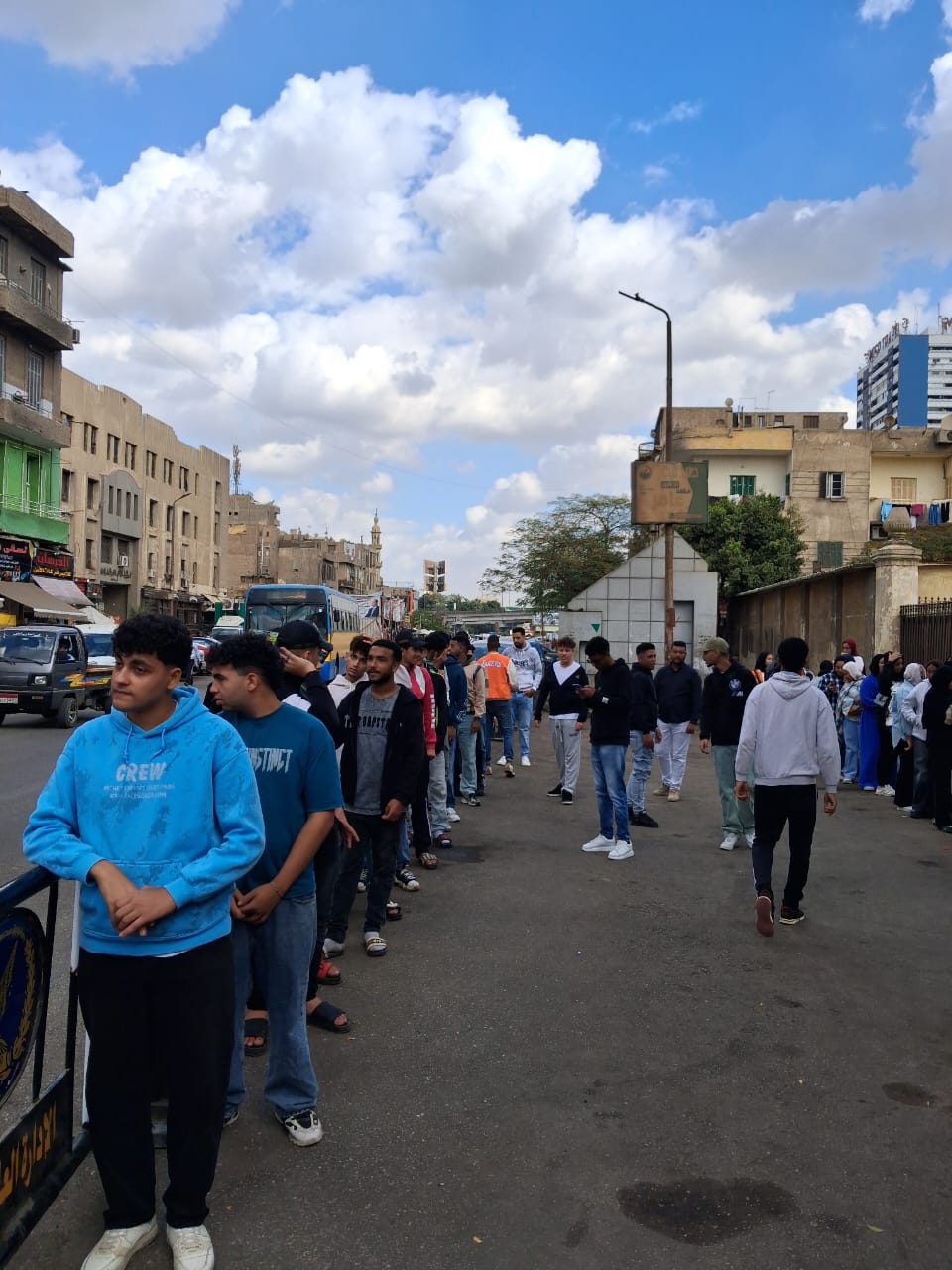 اصطفاف طوابير للتصويت بانتخابات النواب بالعباسية