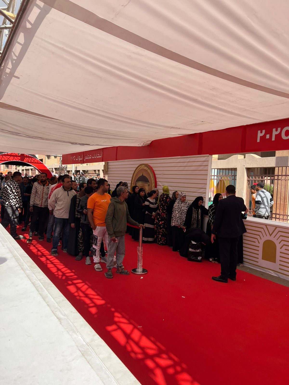 إقبال كثيف من الشباب للتصويت في ثاني أيام انتخابات النواب بالأسمرات (8)