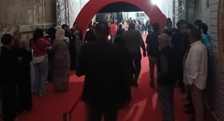 تزايد اللناخبين بحدائق القبة