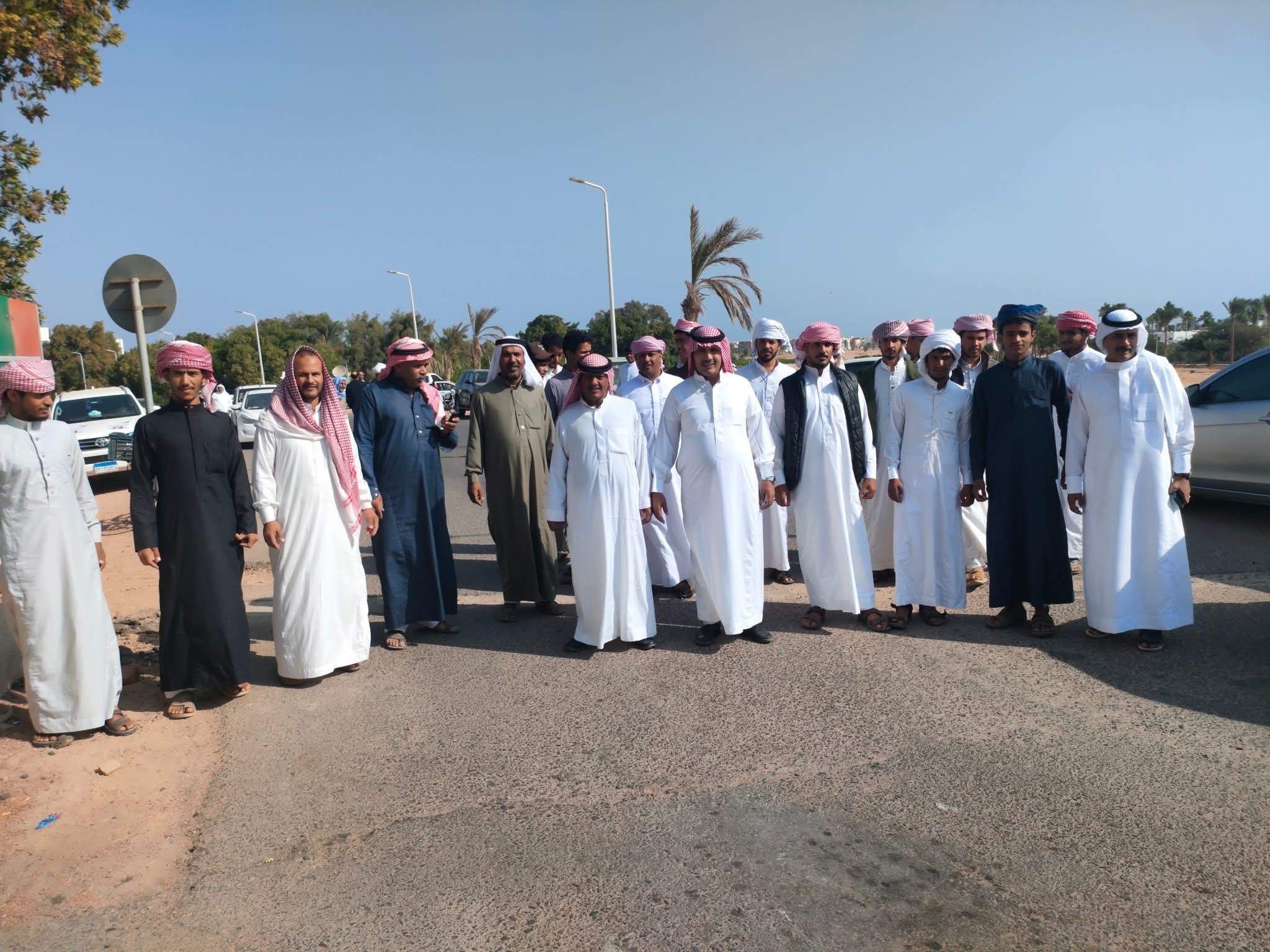 توافد المواطنين على لجان الانتخابات بطور سيناء توافد المواطنين على لجان الانتخابات بطور سيناء