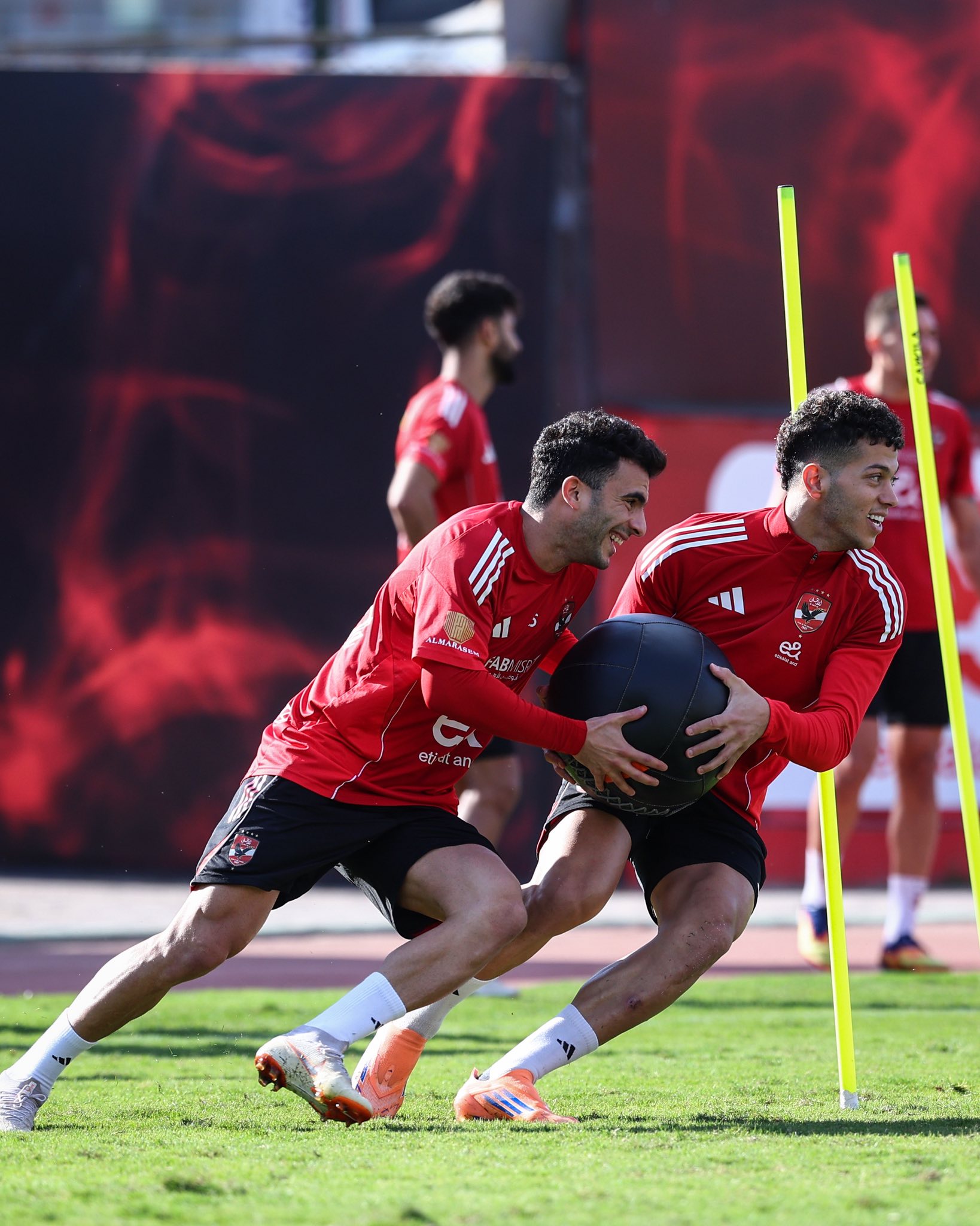 هزار إمام عاشور وزيزو