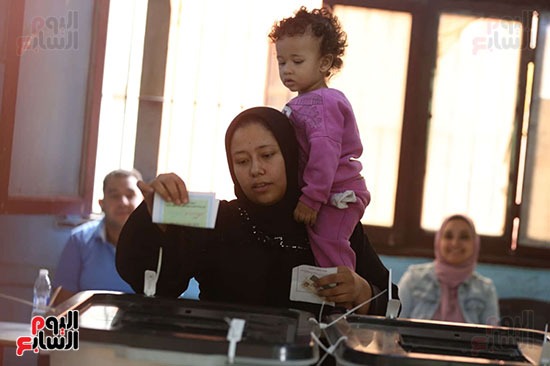 إقبال كثيف من الناخبين على لجان الانتخابات بالبساتين (13)