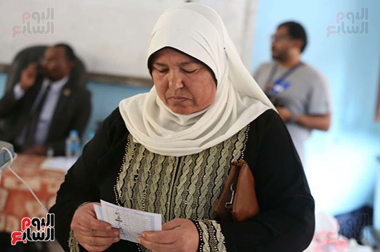 إقبال كثيف علي لجان البساتين في اليوم الثاني لانتخابات مجلس النواب (18)