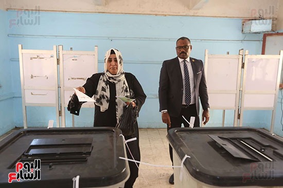 إقبال كثيف من الناخبين على لجان الانتخابات بالبساتين (7)