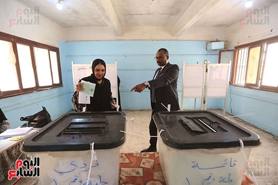 إقبال كثيف من الناخبين على لجان الانتخابات بالبساتين (6)