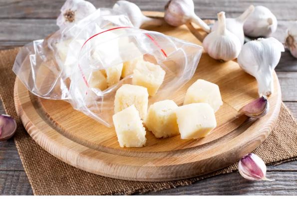 تخزين الثوم بخطوات