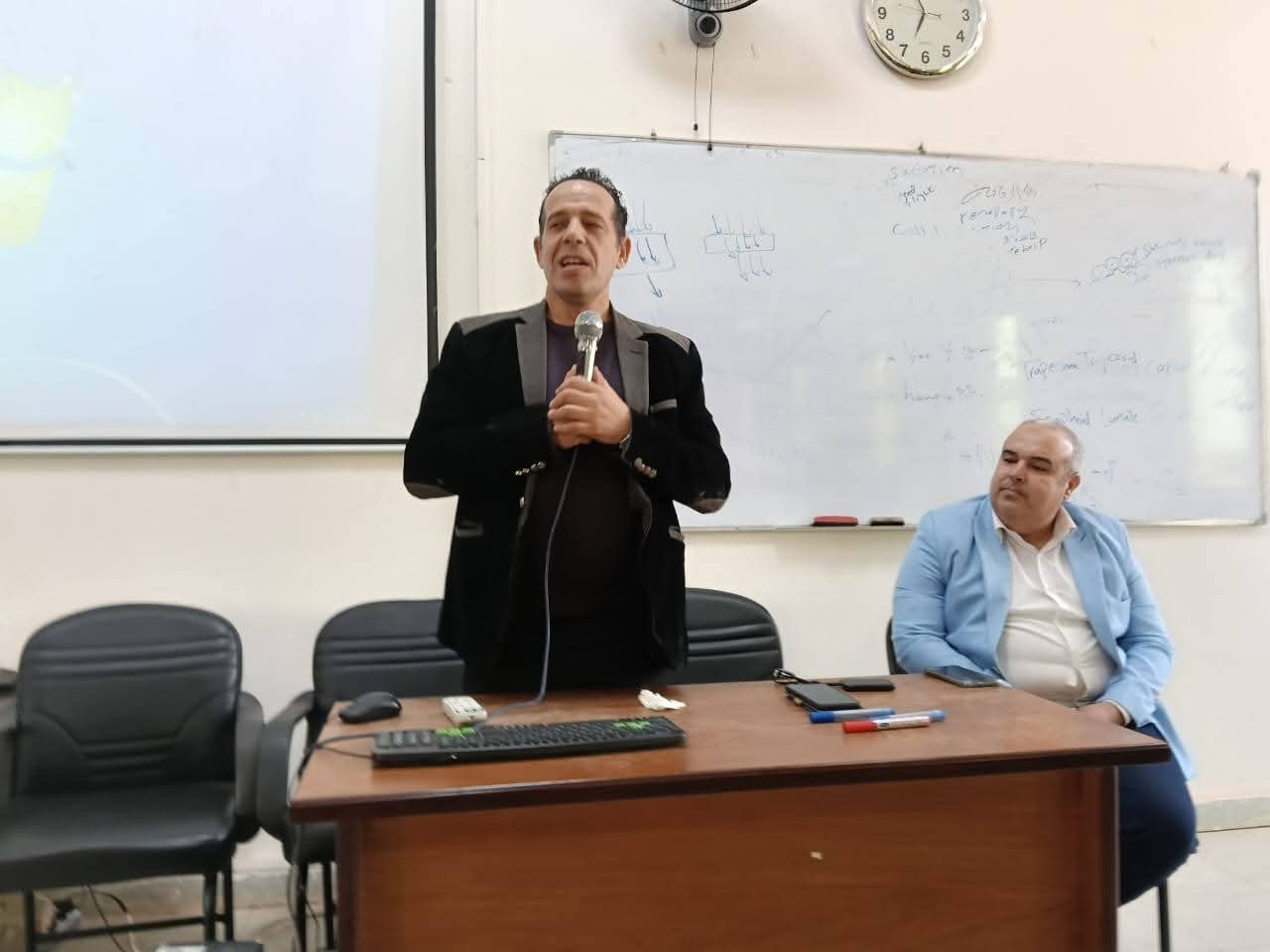 الكاتب الصحفى الدكتور محمد ثروت