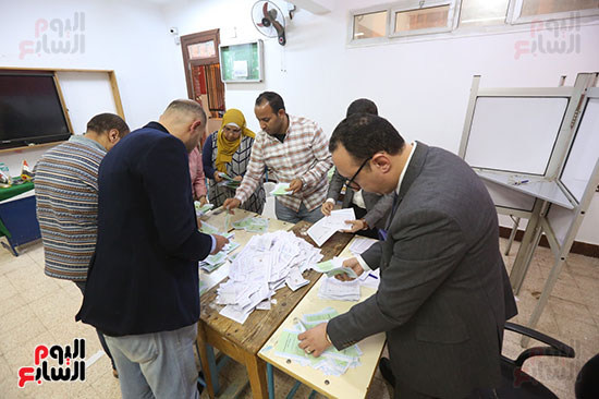 بداية فرز لجان التجمع الخامس بعد غلق اللجان