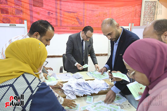 لجان التجمع تبدا الفرز