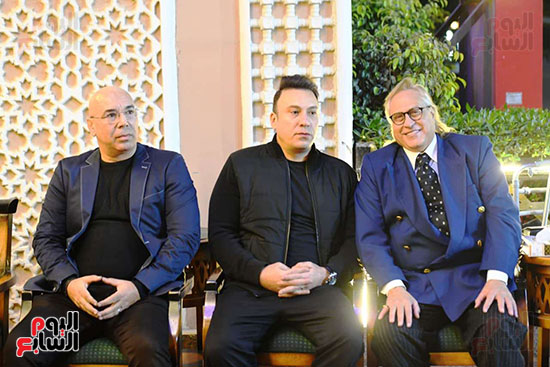 الإعلامي محمد سماحي في عزاء ميرفت سلامة