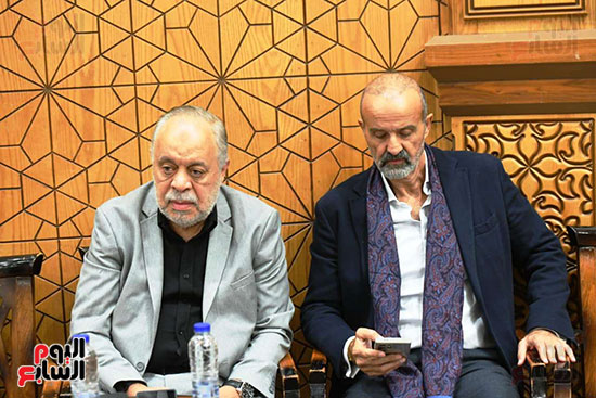 الدكتور أشرف زكي وإيمن عزب