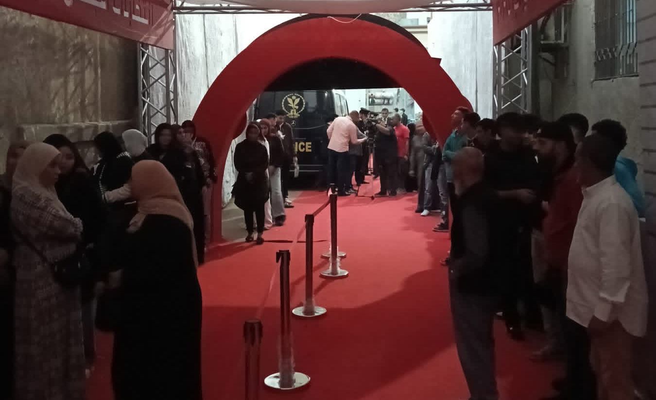 توافد المواطنين على اللجان