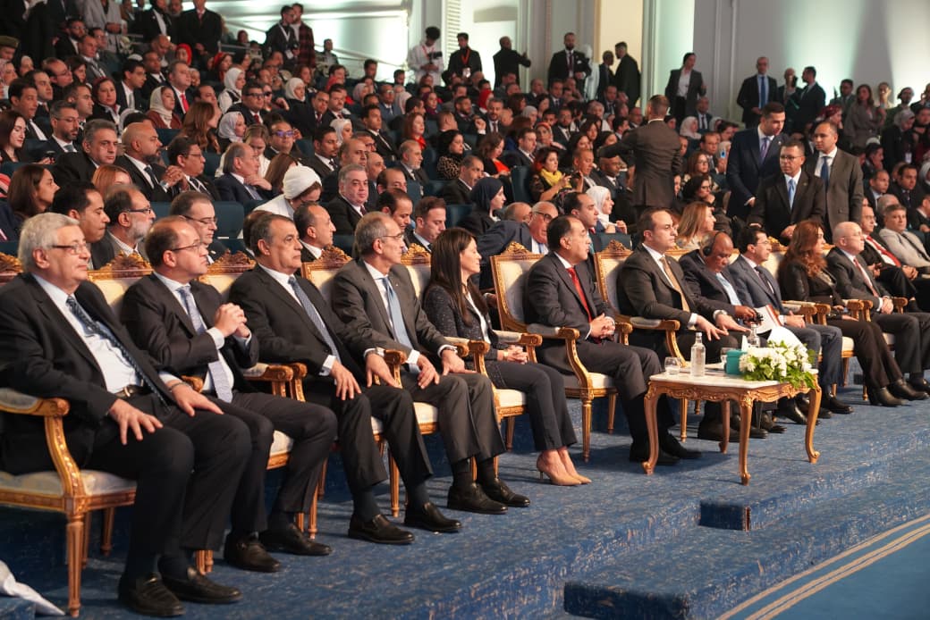 رئيس الحكومة خلال المؤتمر