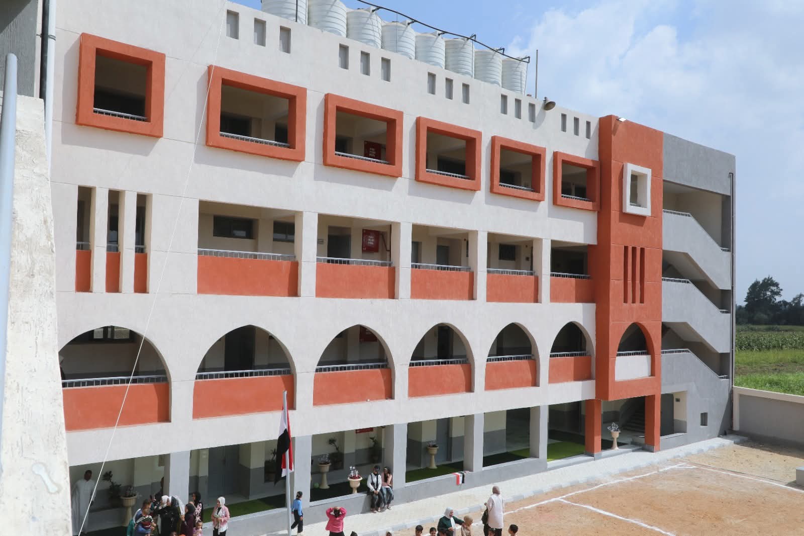 تنفيذ مدارس  تدعم جودة التعليم (5)