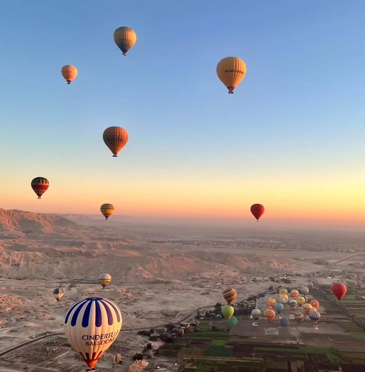 تحليق رحلات البالون الطائر فى سماء الأقصر