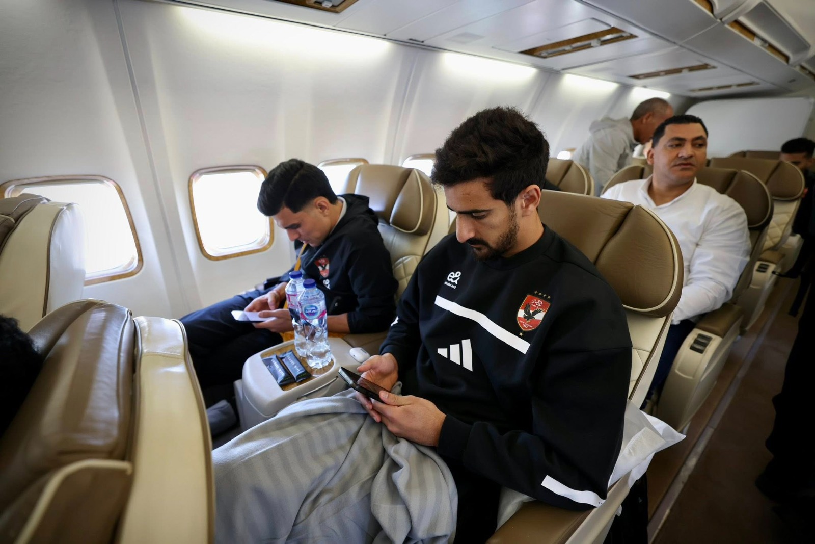 محمد بن رمضان مع أشرف بن شرقي