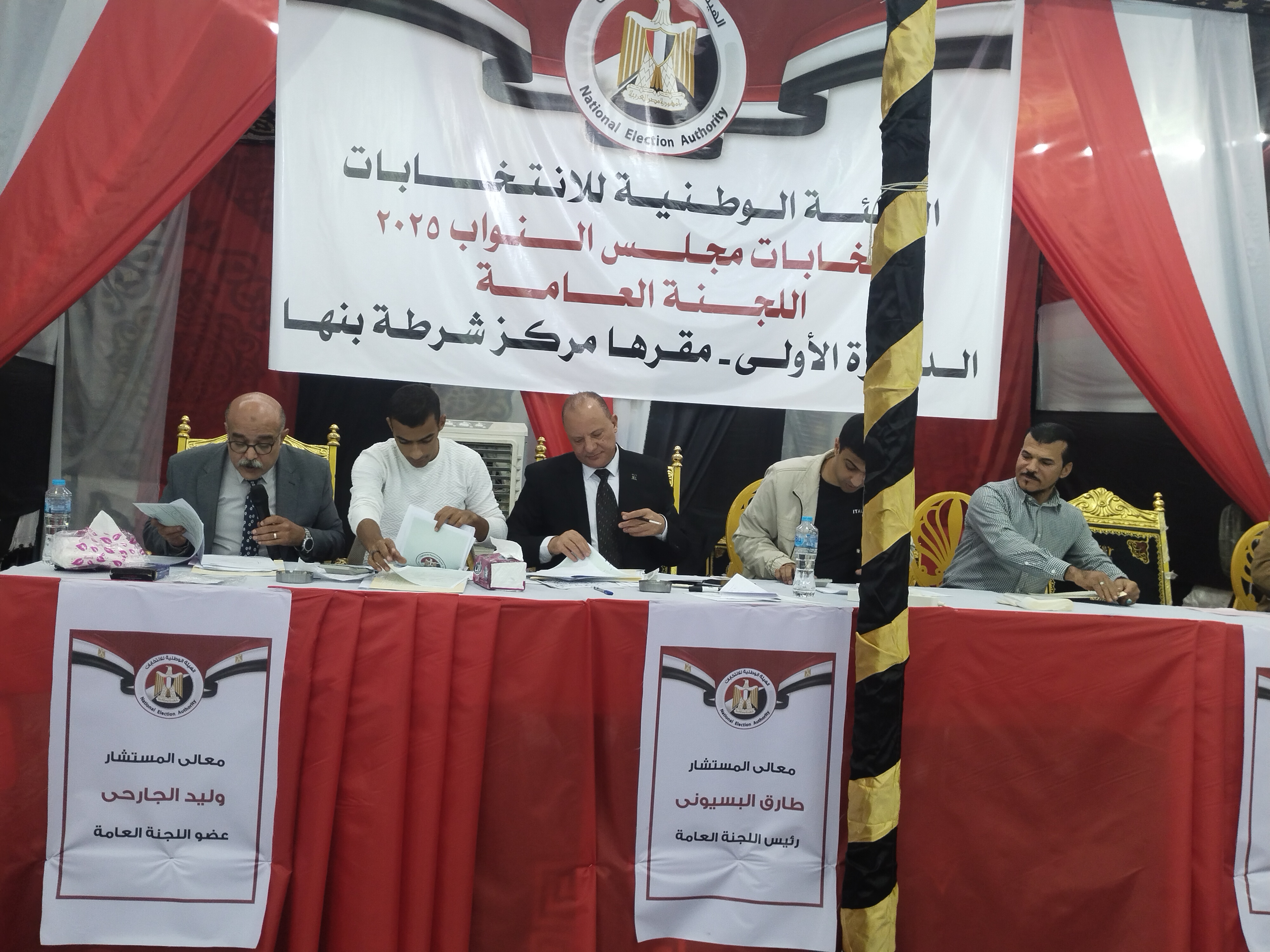 استمرار أعمال الحصر العددي باللجنة العامة ببنها وكفر شكر  (1)