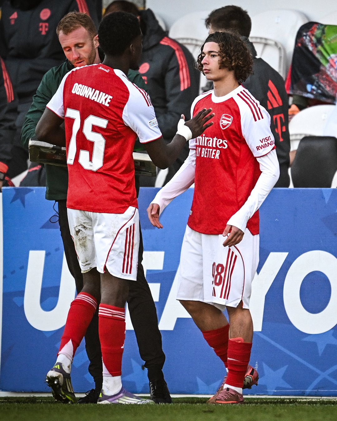 لويس مونوز لاعب أرسنال هو أصغر لاعب على الإطلاق يشارك في دوري أبطال أوروبا للشباب