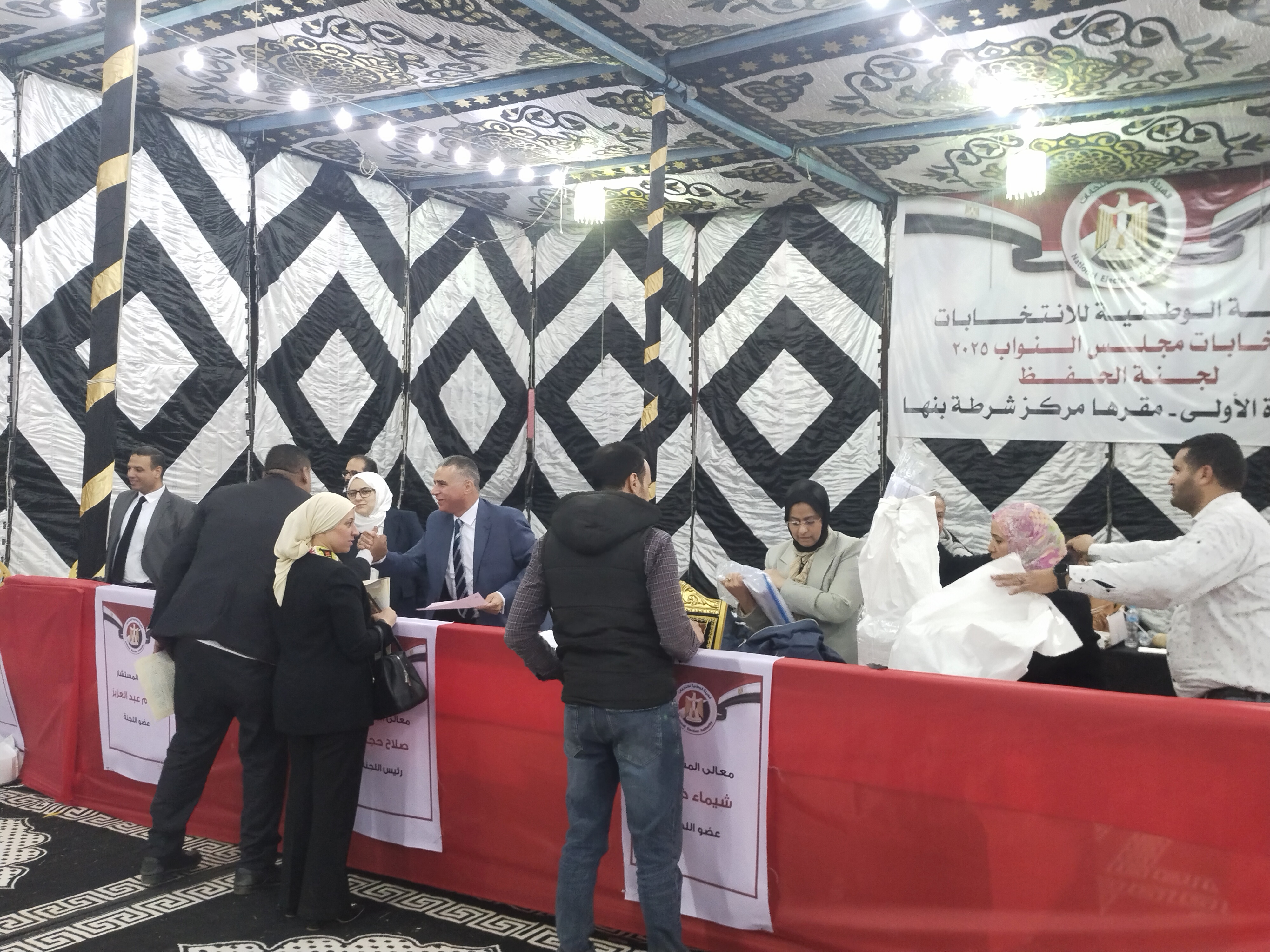 استمرار أعمال الحصر العددي باللجنة العامة ببنها وكفر شكر  (7)