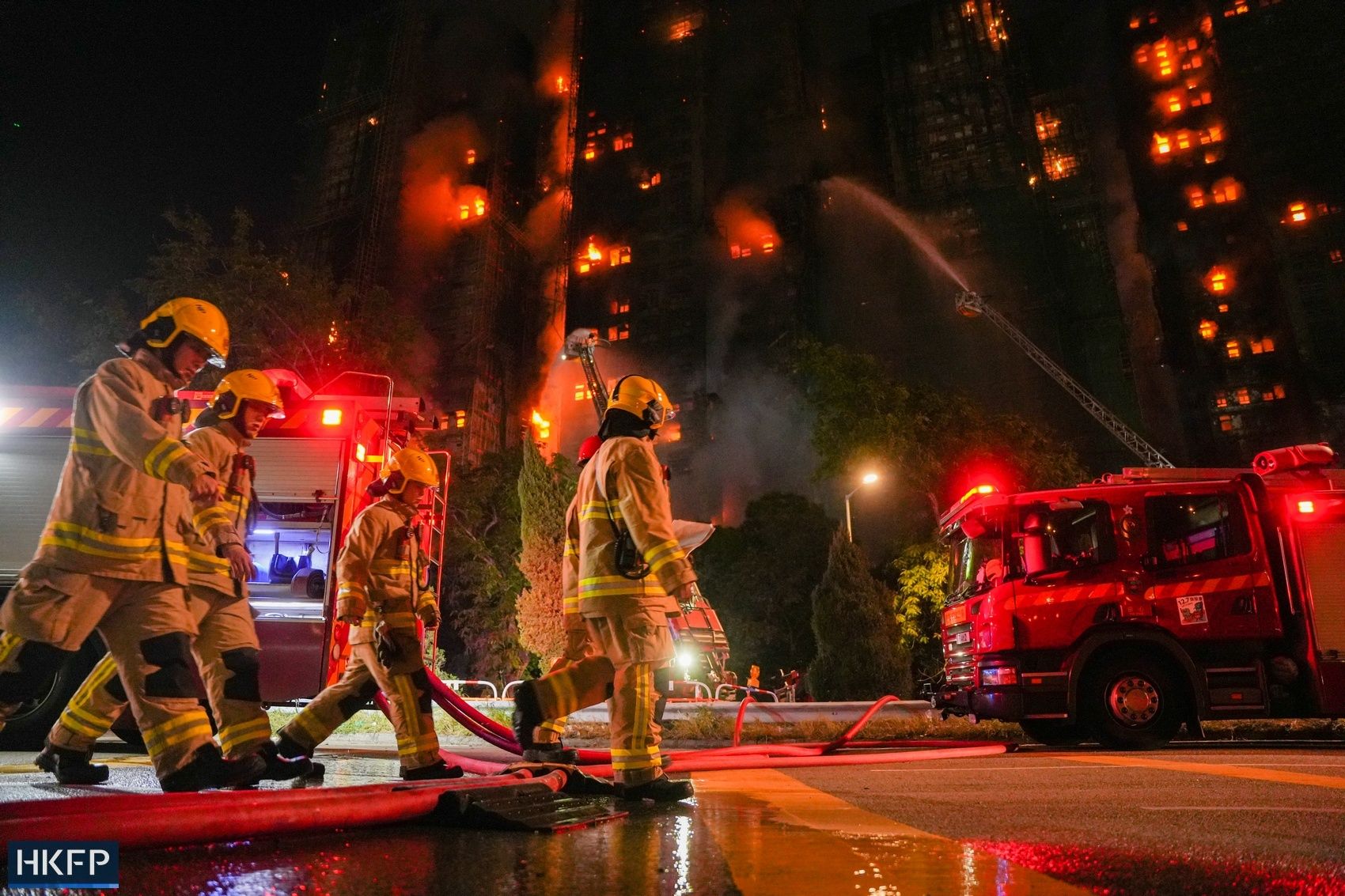 محاولات الإطفاء  3