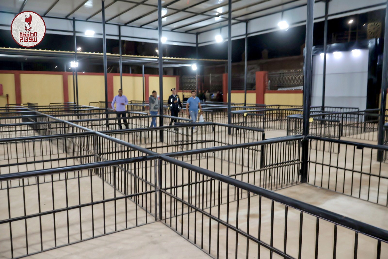 السوق من الداخل 