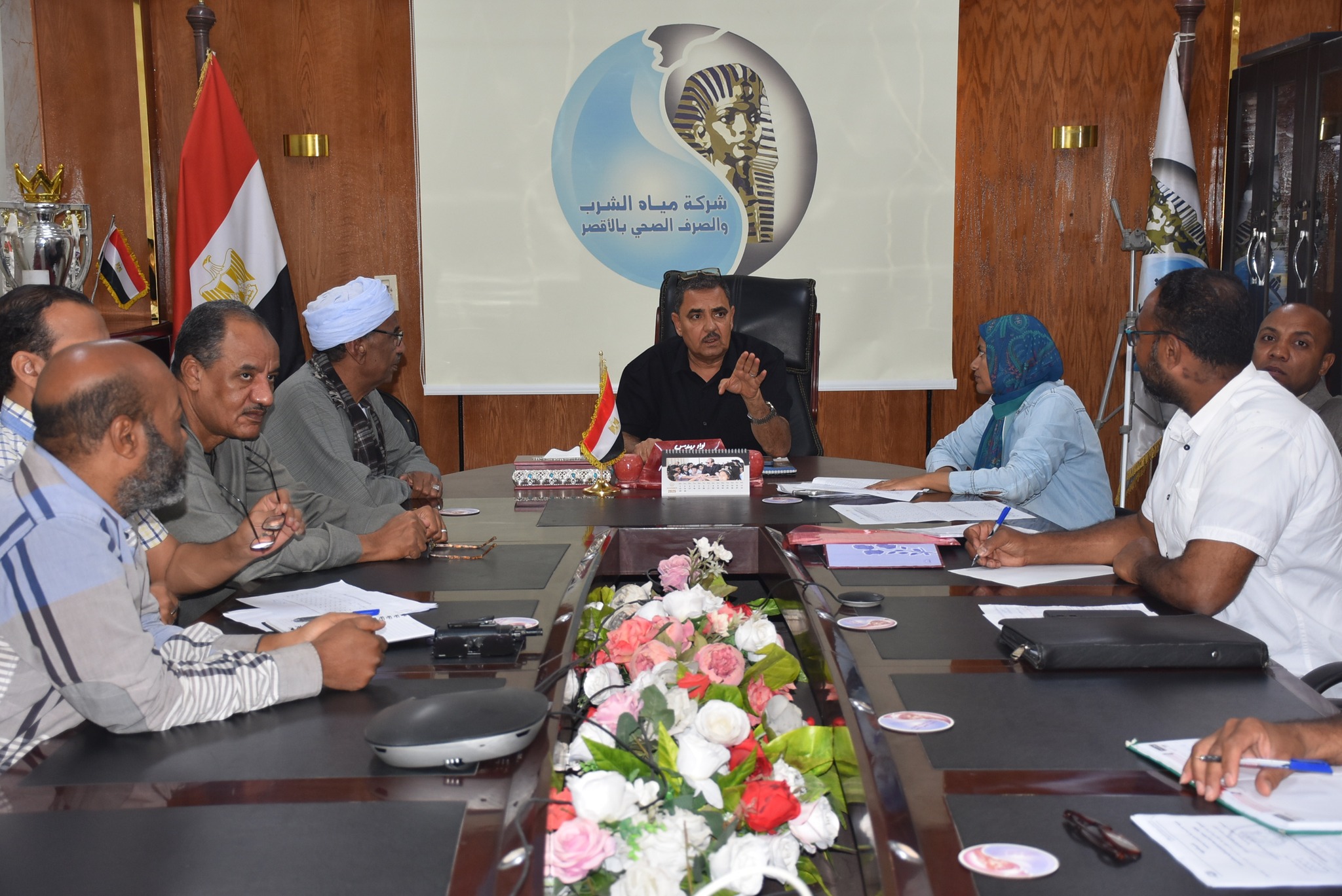 مياه الأقصر تعقد إجتماع مع مقاولى تنفيذ مشروعات المبادرة الرئاسية حياة كريمة مياه الأقصر تعقد إجتماع مع مقاولى تنفيذ مشروعات المبادرة الرئاسية حياة كريمة