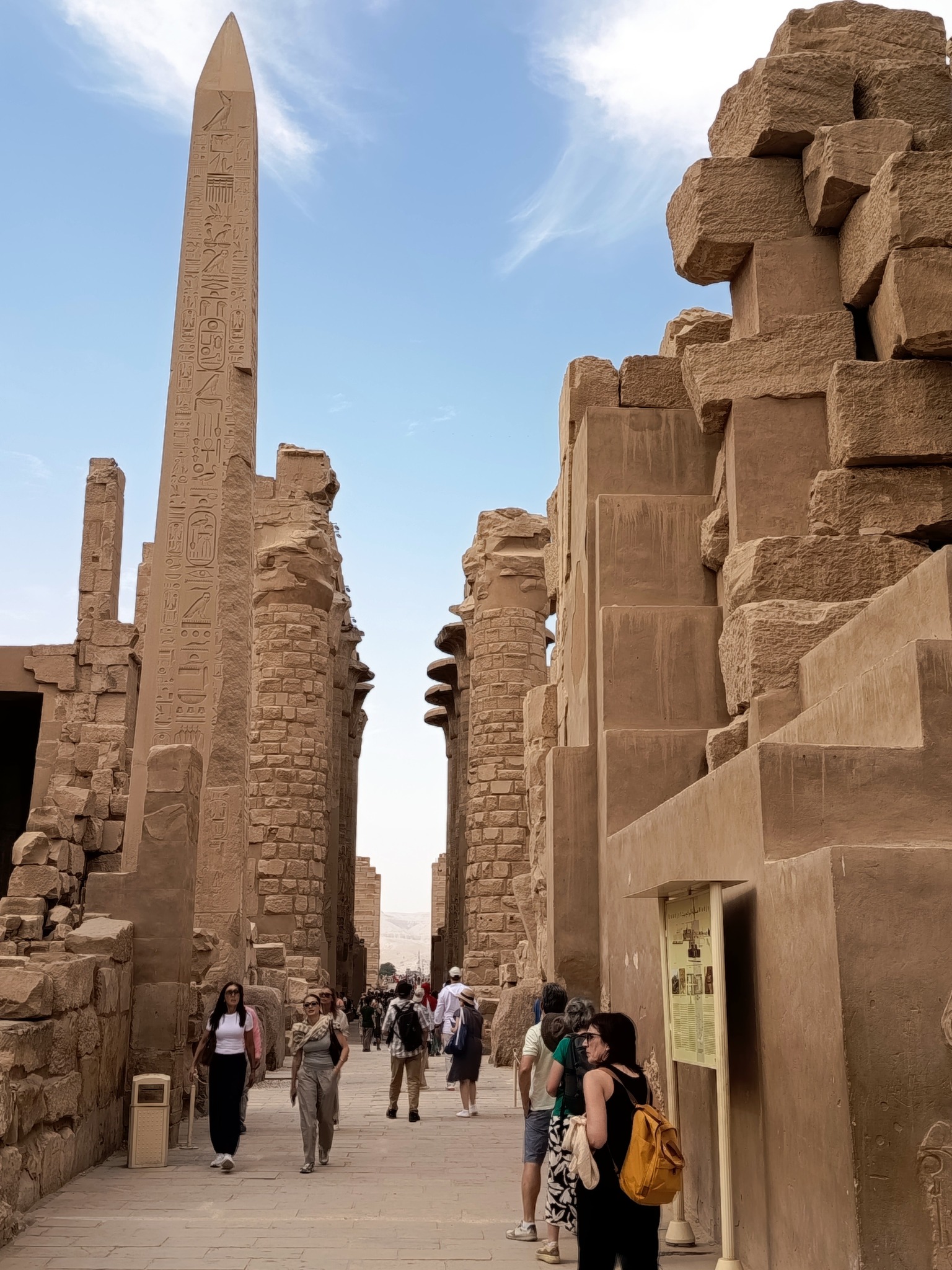 جانب من التوافد السياحى فى معابد الكرنك