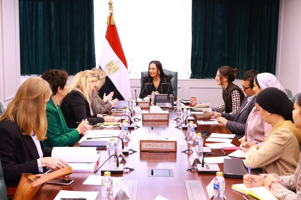 وزيرة التضامن خلال اللقاء 