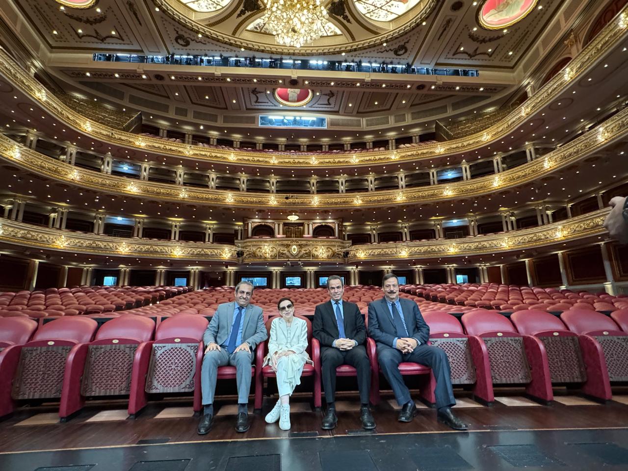 نجاة الصغيرة تزور مدينة الثقافة والفنون نجاة الصغيرة تزور مدينة الثقافة والفنون