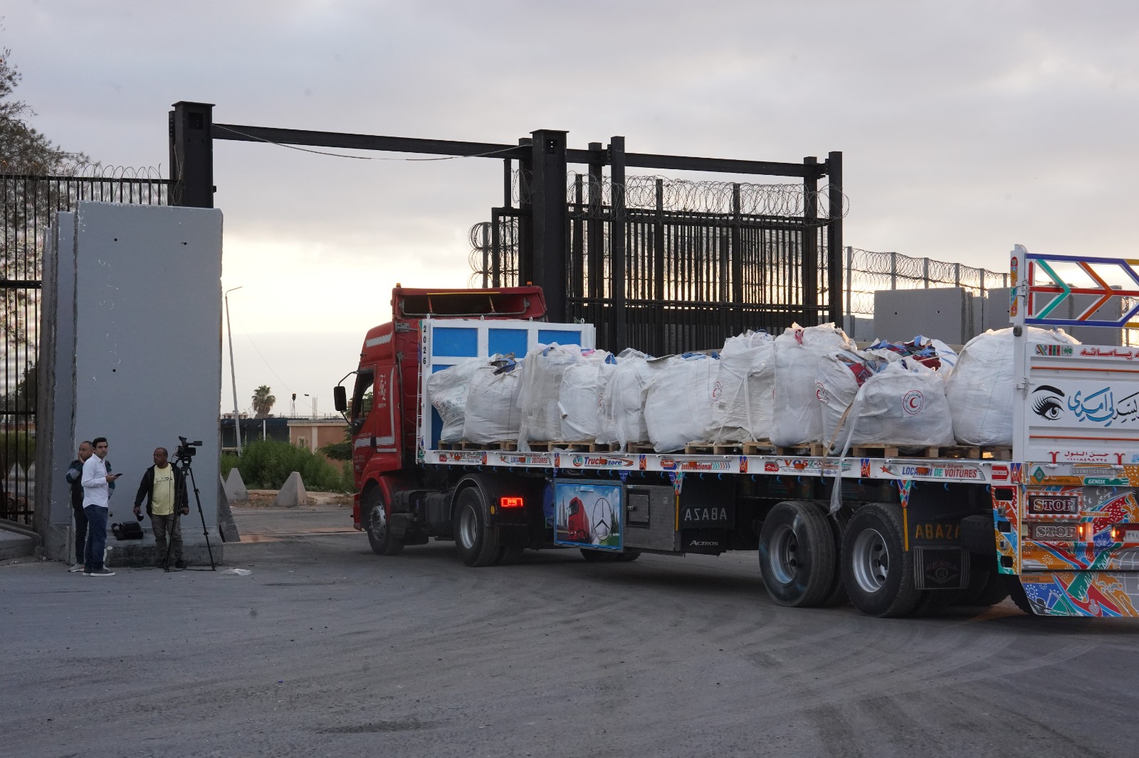 المساعدات الإنسانية إلى غزة