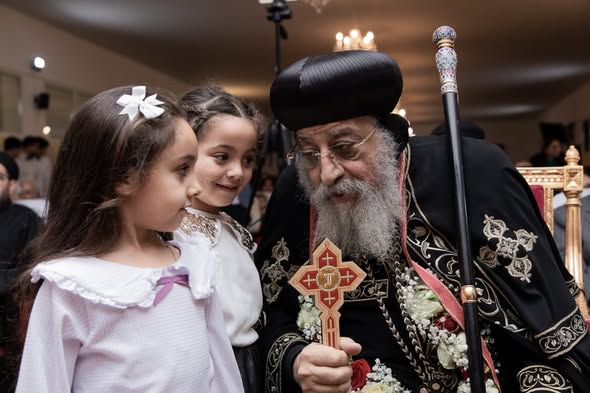 البابا تواضروس مع أبناء الكنيسة