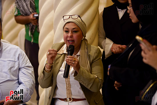 الفنان صبري فواز  ندوه في مهرجان الفيوم الدولي لأفلام البيئة والفنون المعاصرة  (7)