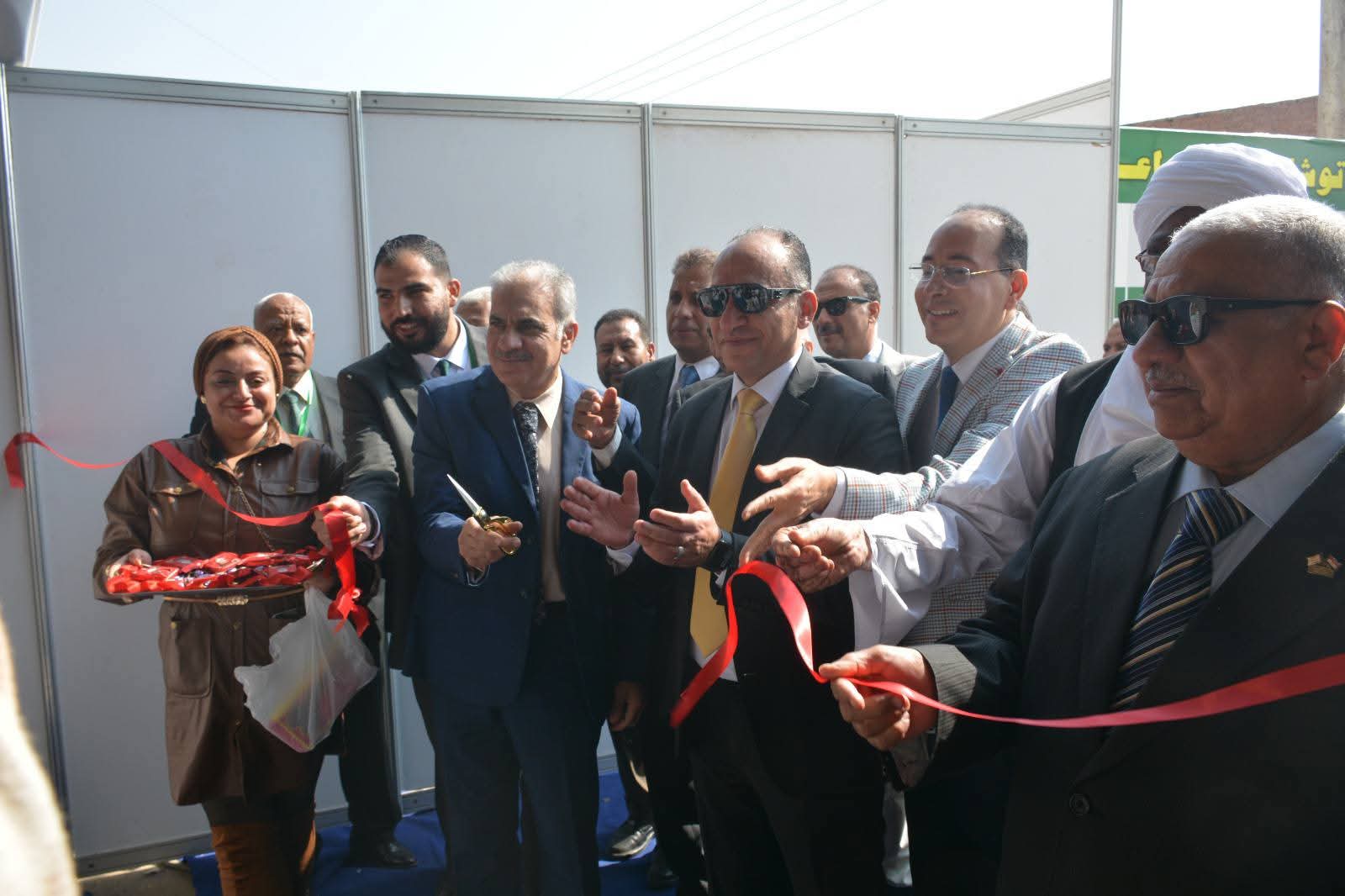 جانب من الافتتاح جانب من الافتتاح