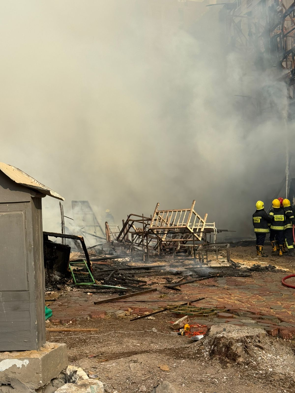 السيطرة على الحريق (8)