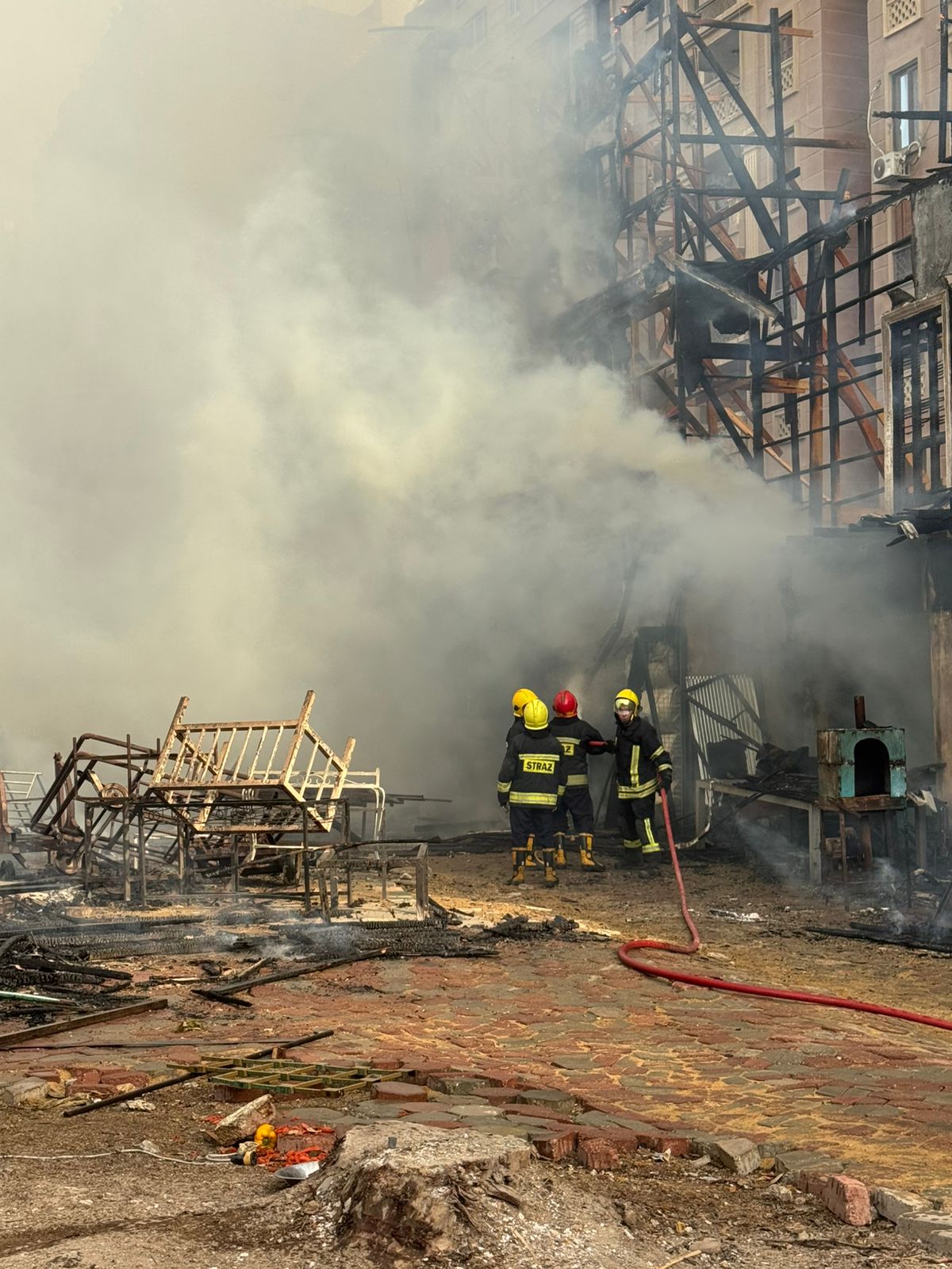 السيطرة على الحريق (10)