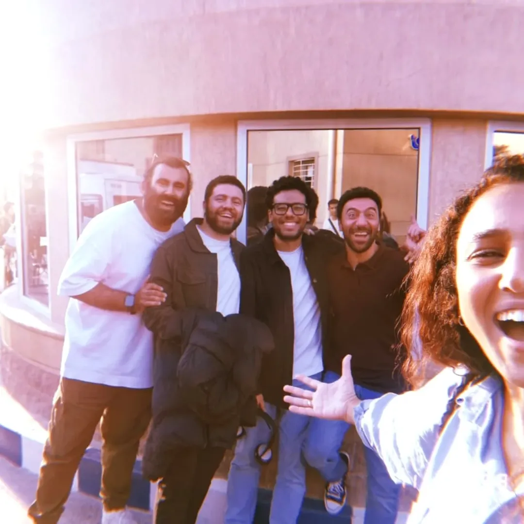 سلفي مع أبطال وصناع كارقة طبيعية سلفي مع أبطال وصناع كارقة طبيعية