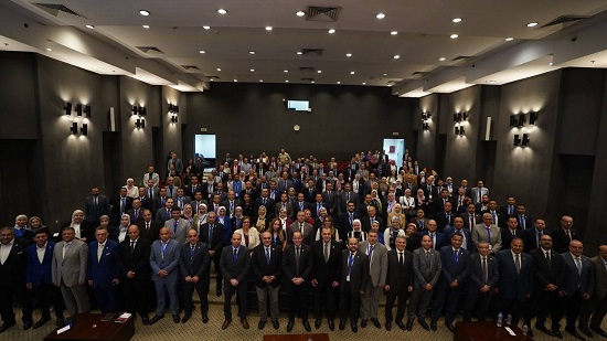  خريجي مبادرات إعداد الكوادر البشرية من العاملين بوزارة المالية (2)