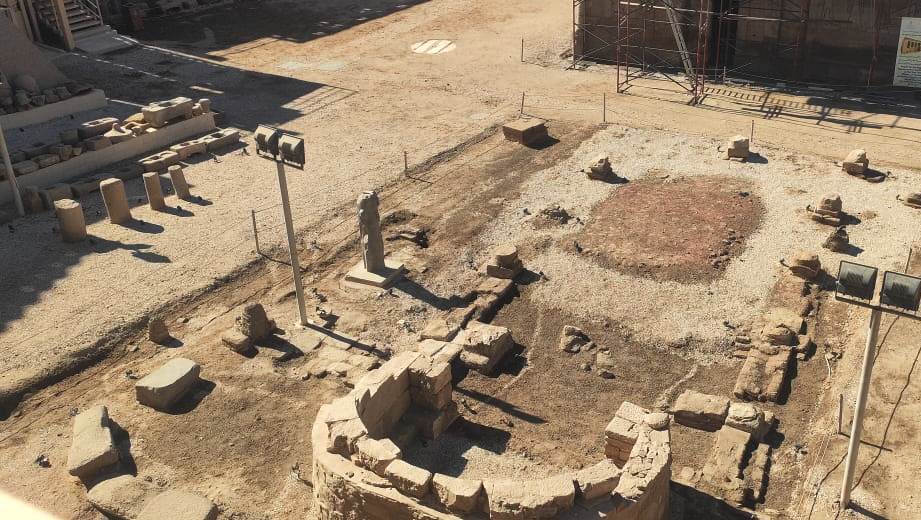 ساحة معبد خنوم من الأعلى فى مدينة إسنا